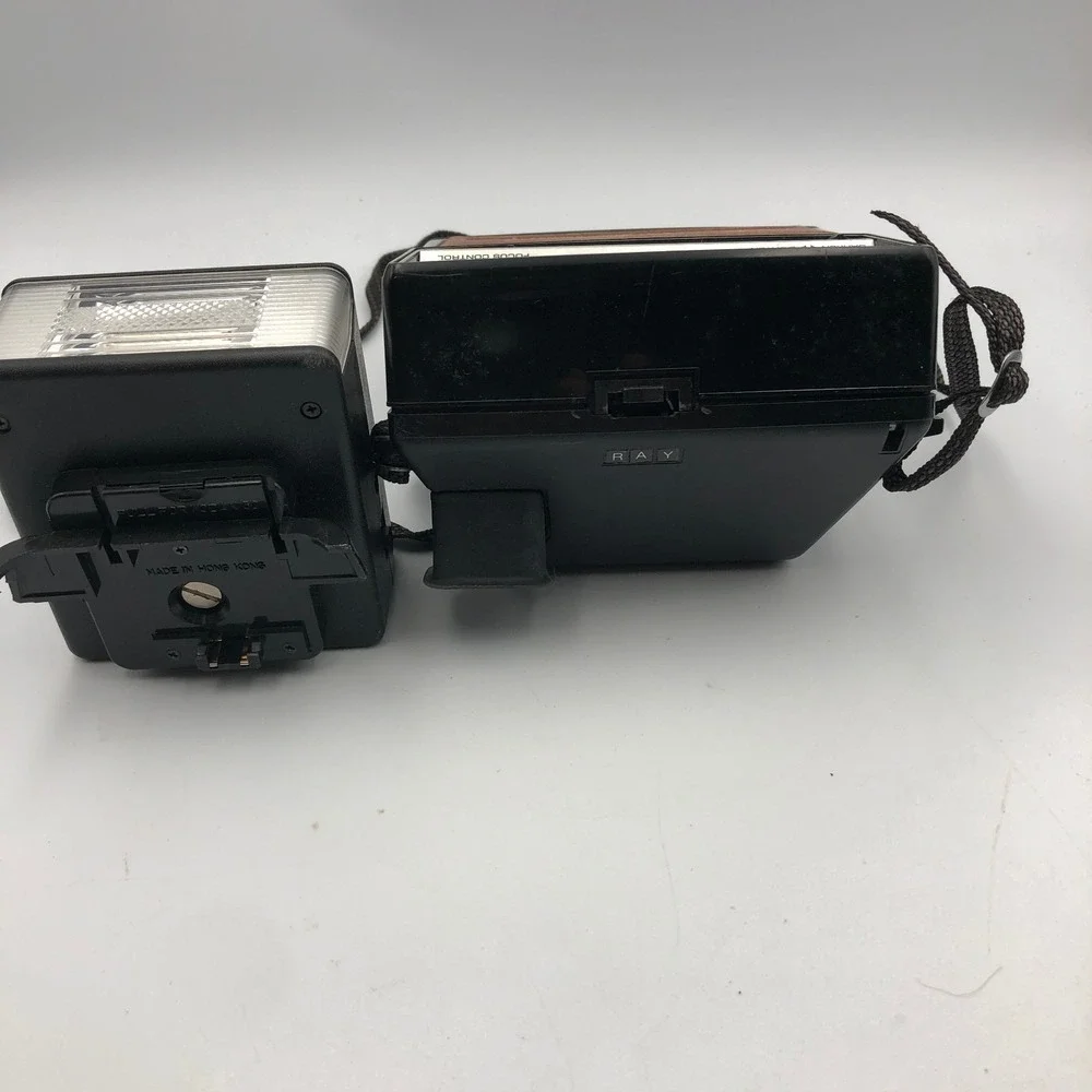 Vintage 1970s Kodak Colorburst 100 Instant Camera Adjustable Focus With Flash‎
